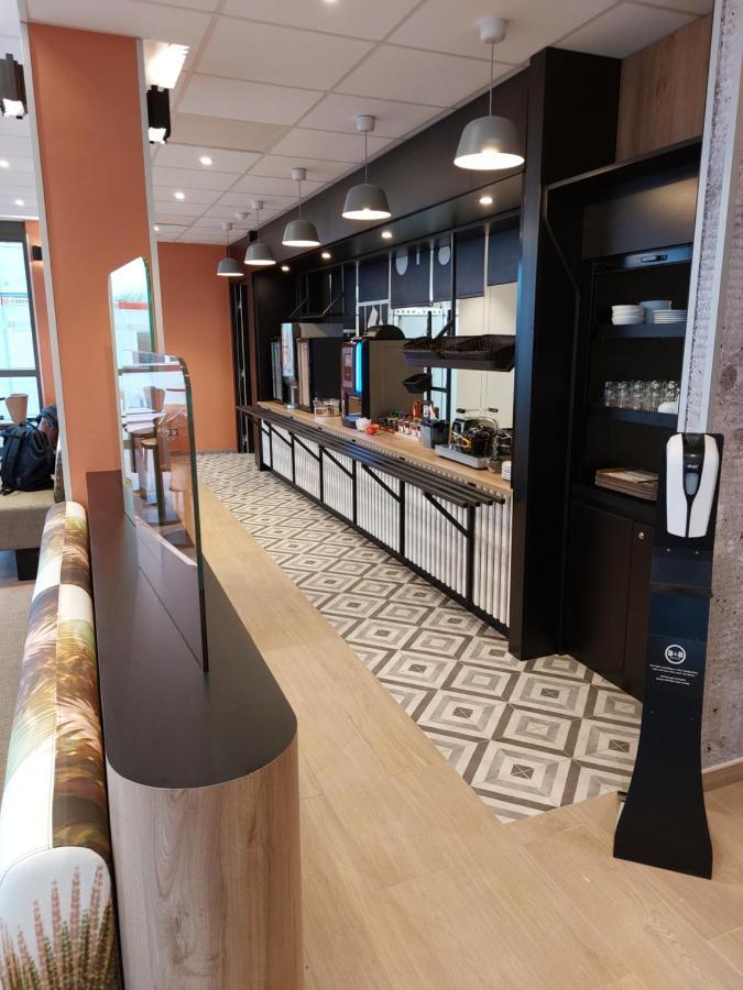 Valmy Toison D'or Hotel
