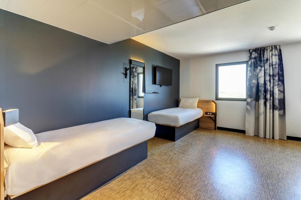 Valmy Toison D'or Hotel