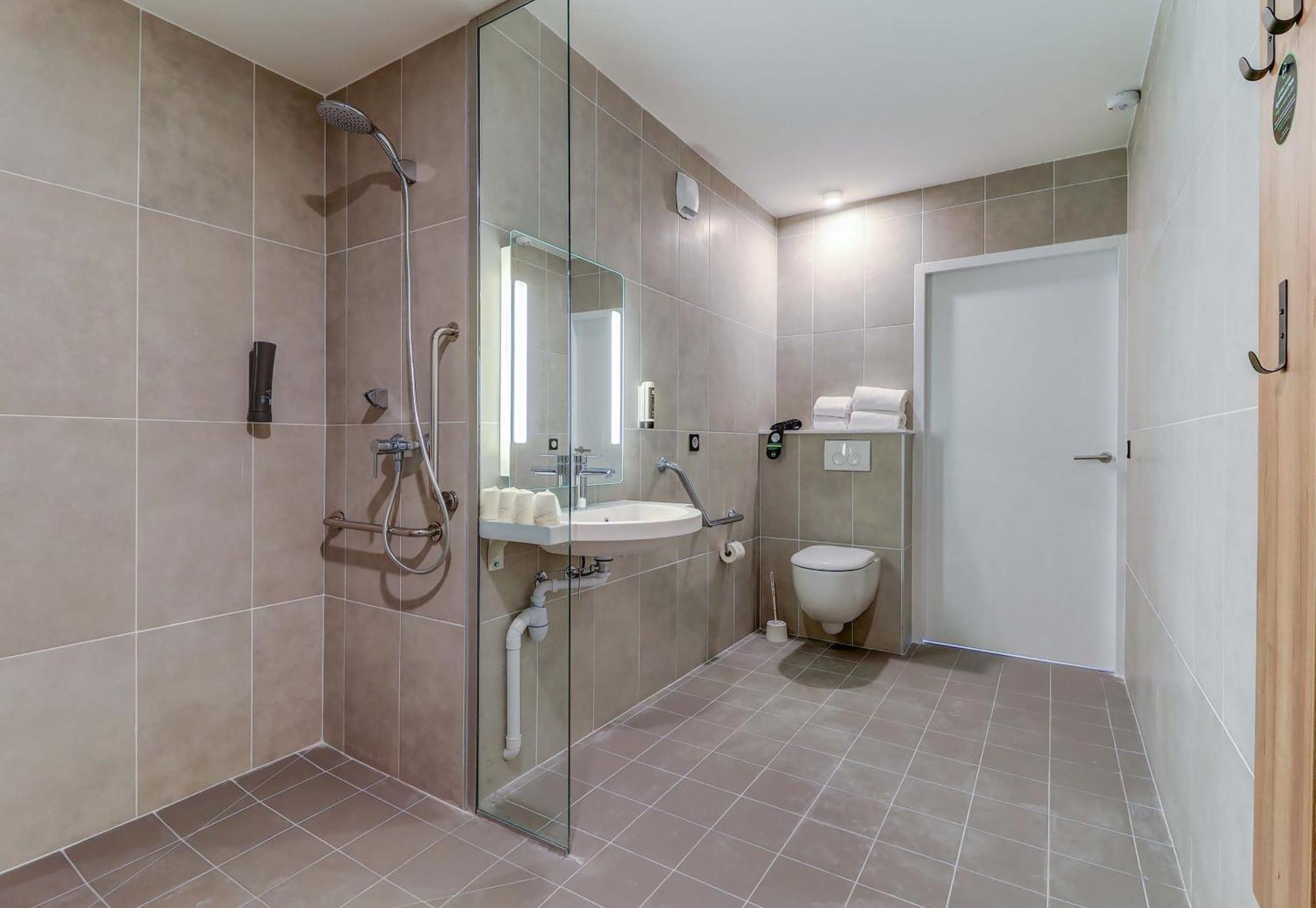 Hotel Valmy Toison D'or 3*