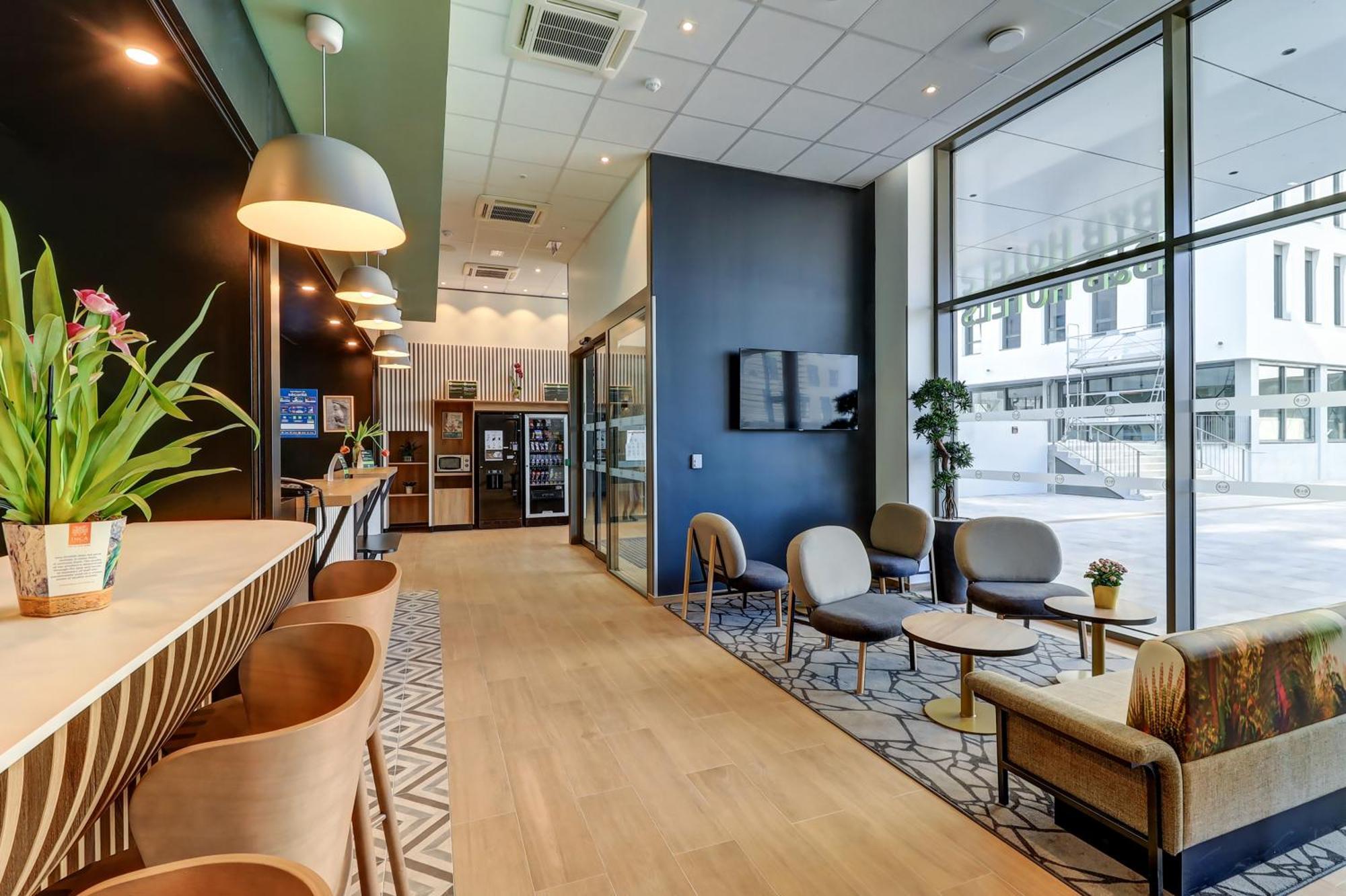 Hotel Valmy Toison D'or 3*